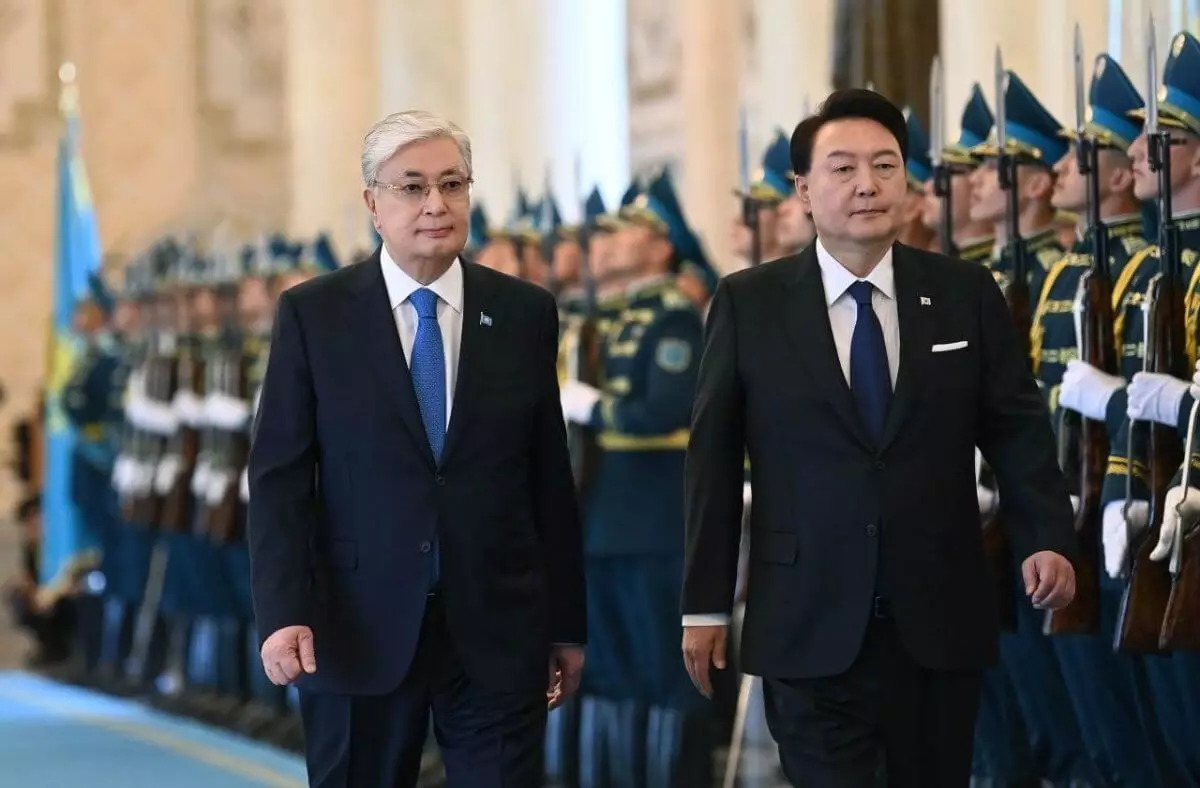 Президент Казахстана встретился с главой Южной Кореи