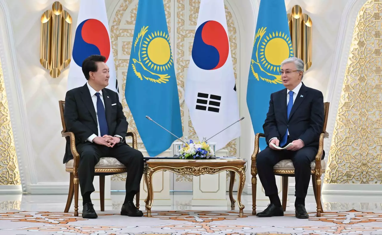 Президент Южной Кореи впервые посетил Казахстан