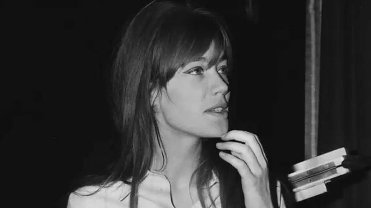 Умерла известная французская певица Франсуаза Арди