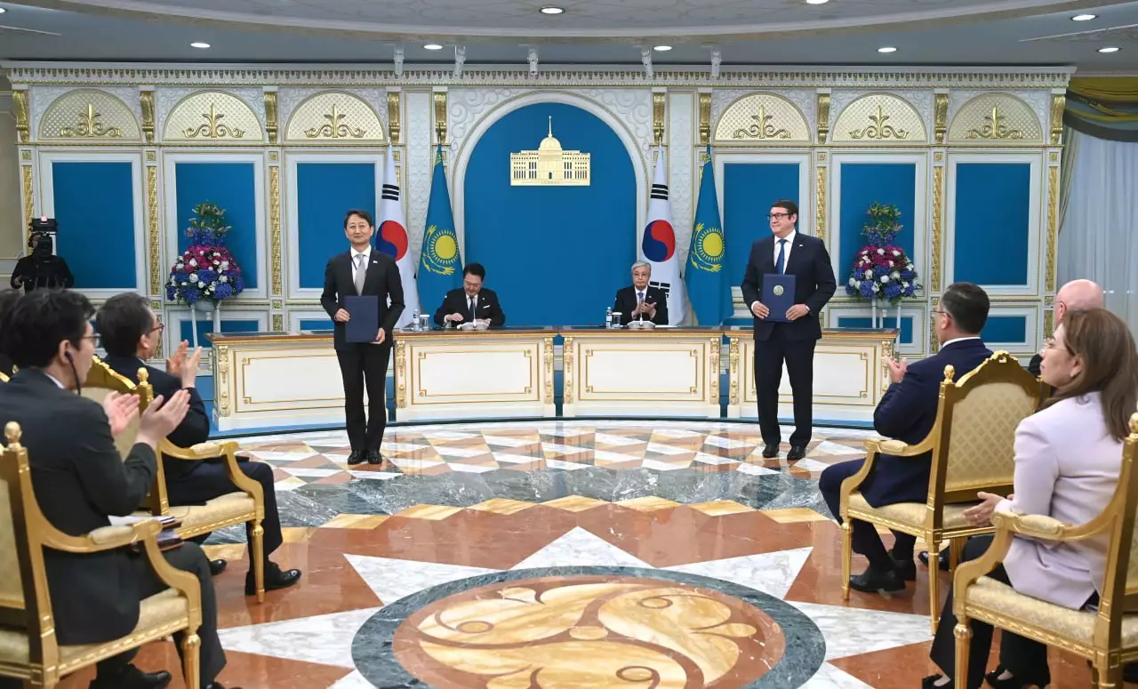 Какие документы были подписаны по итогам переговоров президента Казахстана и Южной Кореи