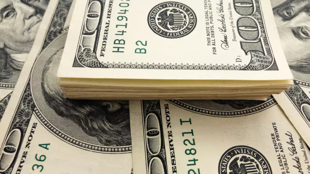 Доллара вырос еще почти на 2 тенге в Казахстане