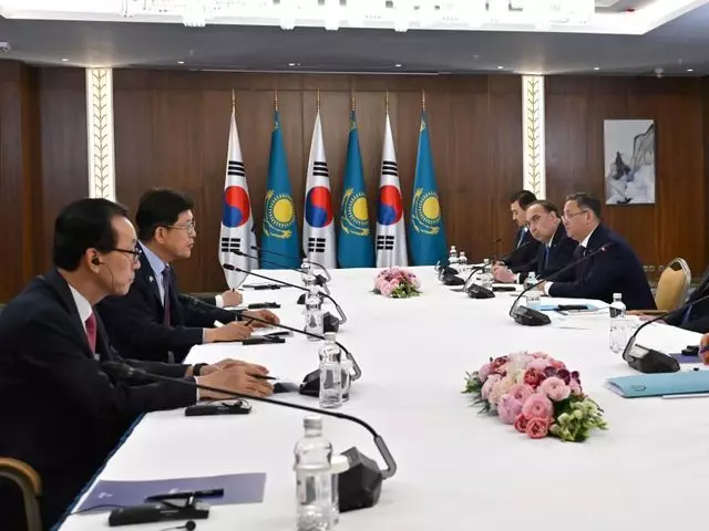 Президент призвал BNK Finance Kazakhstan кредитовать бизнес  