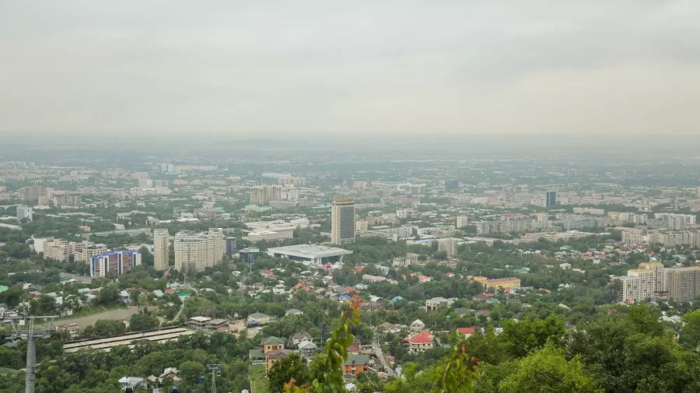 "Продали при старой власти": в акимате Алматы рассказали о стройках в парках и скверах
