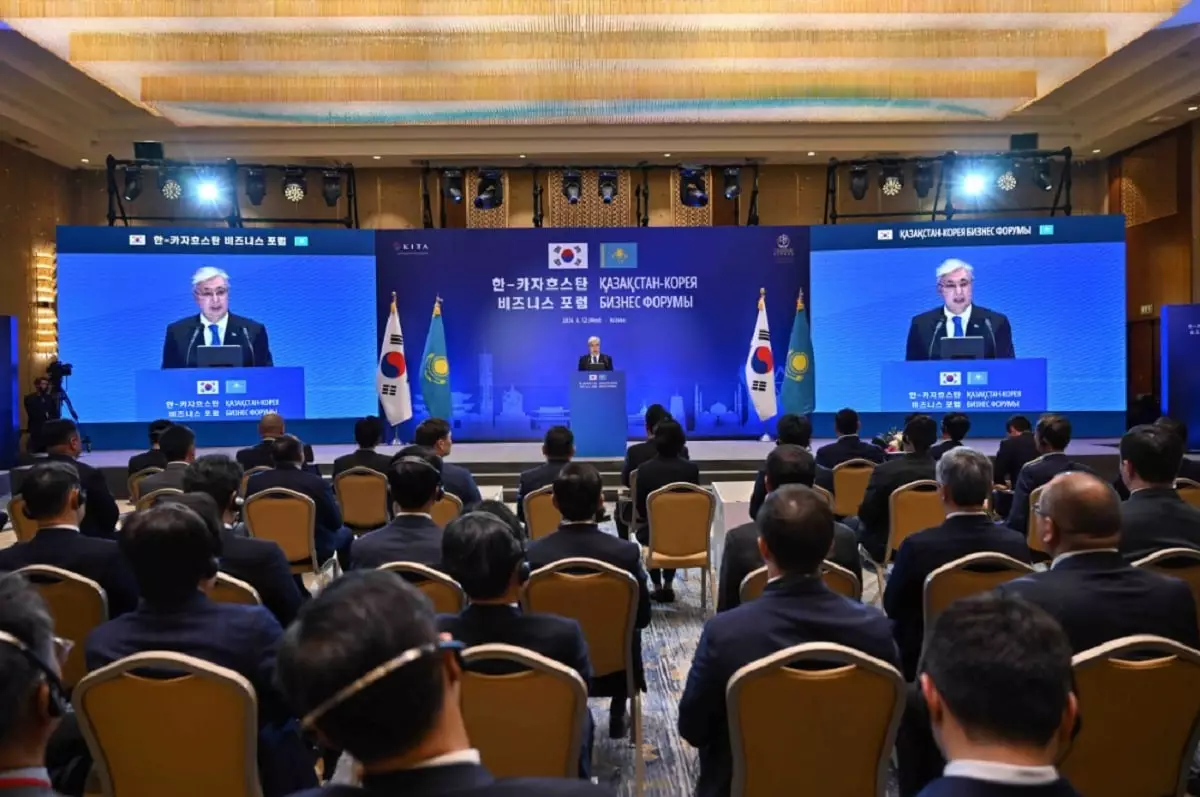 В Астане прошел Казахско-корейский бизнес форум с участием Глав государств двух стран