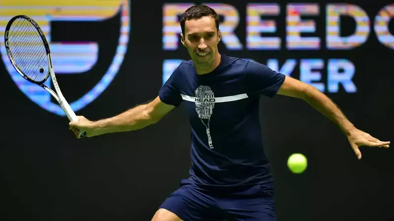 Казахстанский теннисист добился успеха на турнире в Великобритании