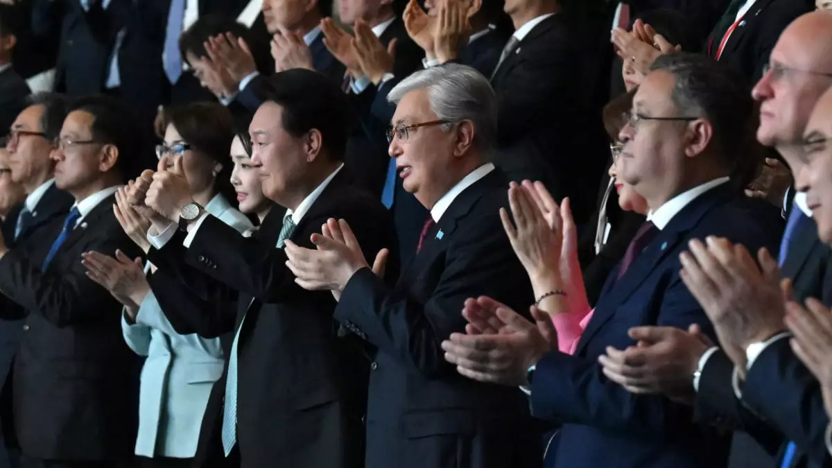 Президенты Казахстана и Кореи посетили выступления артистов двух стран