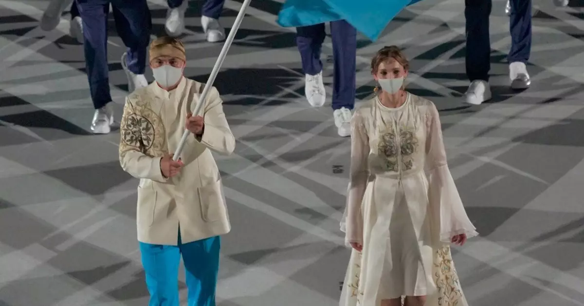   2020 жылғы Олимпиада ойындарында Ту ұстаушылар киген костюм Ұлттық музей қорына табысталды   