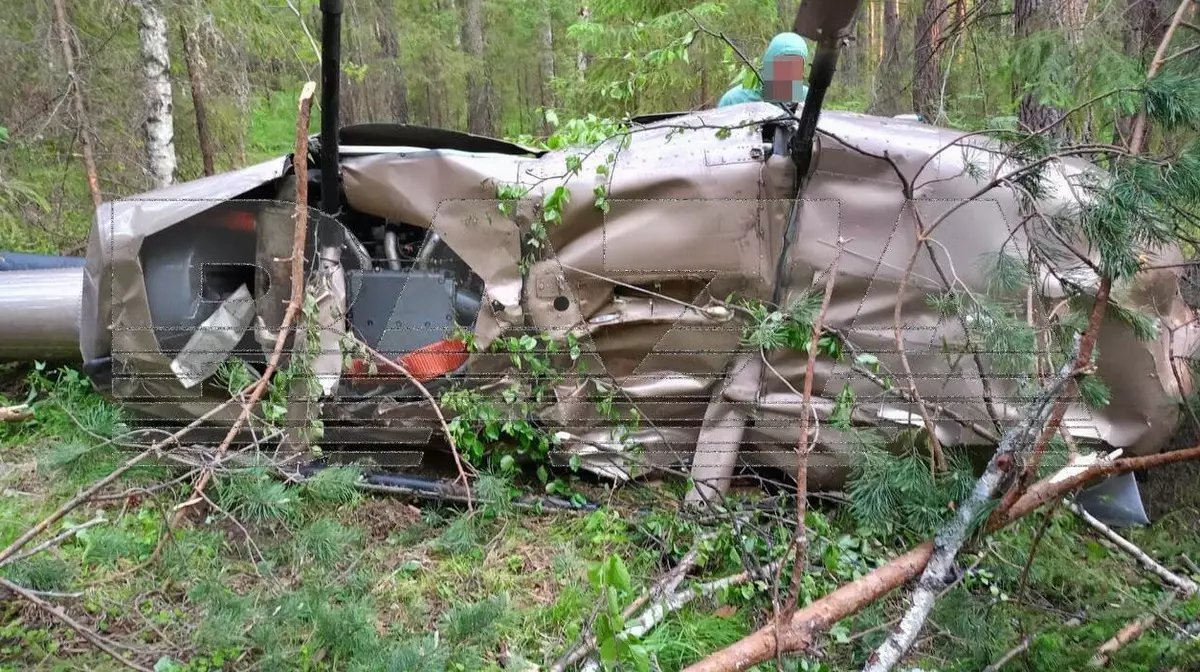 Вертолет рухнул в Свердловской области
