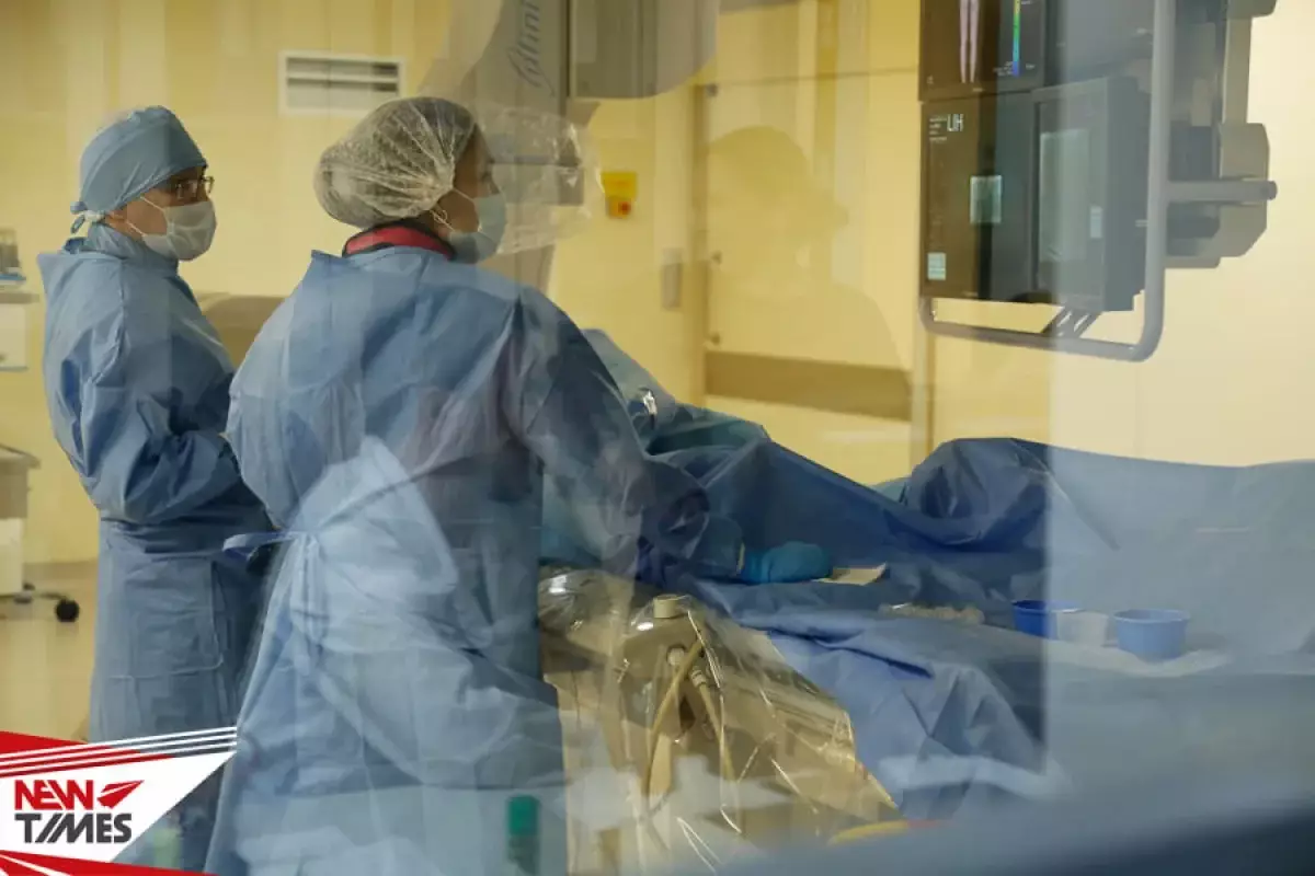 Казахстанские врачи проводят уникальные хирургические операции на позвоночник
