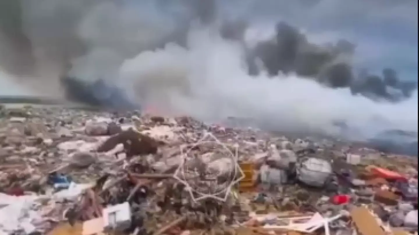 В Конаеве горел мусорный полигон