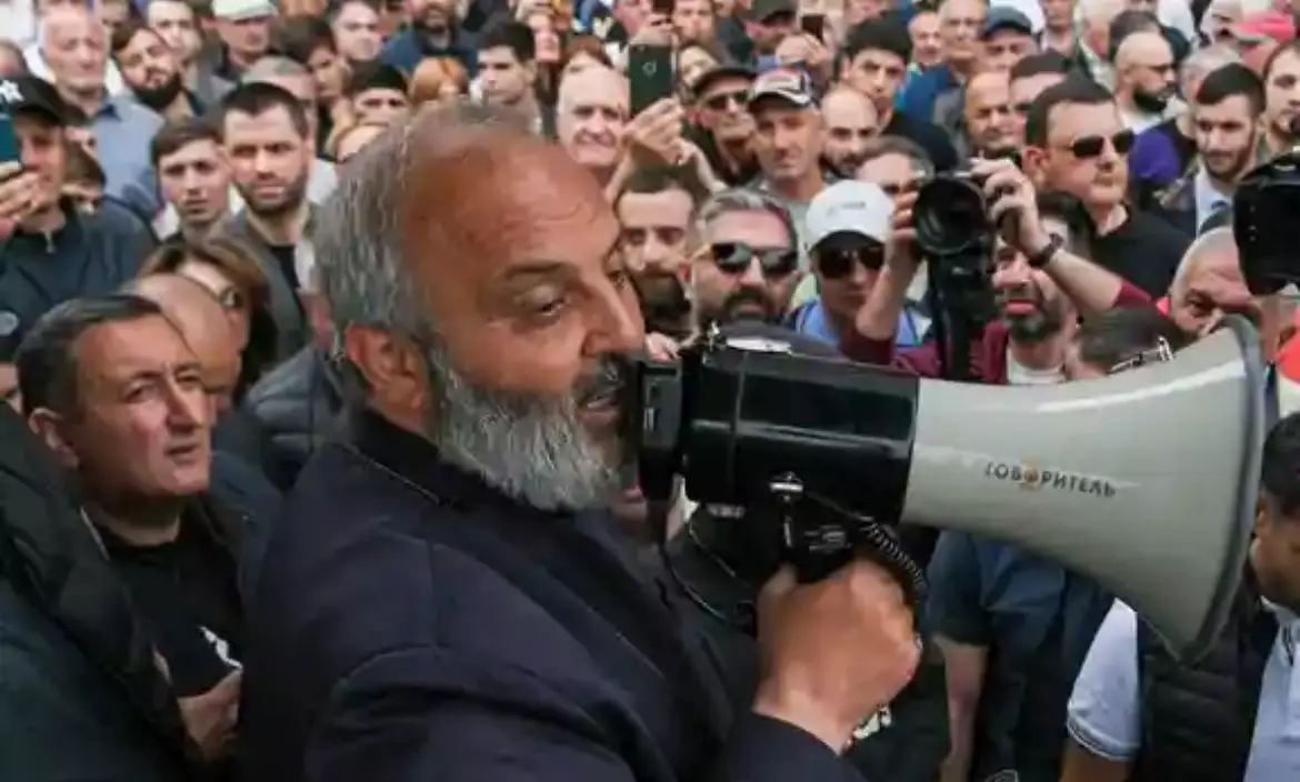 Полиция разогнала митинг оппозиции в Ереване