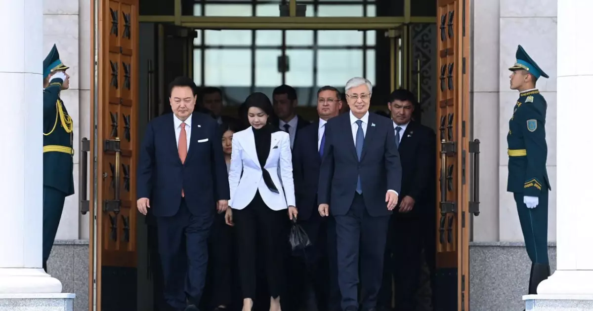   Қасым-Жомарт Тоқаев Оңтүстік Корея президентін елорда әуежайынан шығарып салды   