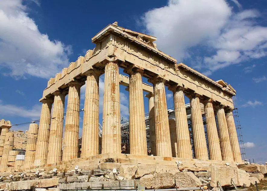 Афинский Акрополь закрывается из-за аномальной жары