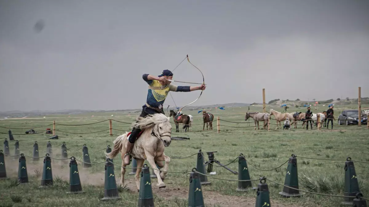 Казахстан завоевал золото на чемпионате мира по конной стрельбе из лука в Китае