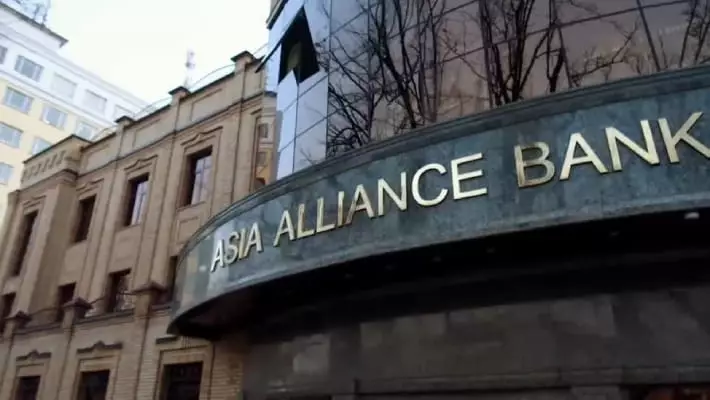 В Asia Alliance Bank опровергли приостановку валютных операций с РФ