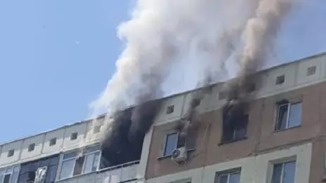 25 человек эвакуировали из горящей многоэтажки в Кокшетау