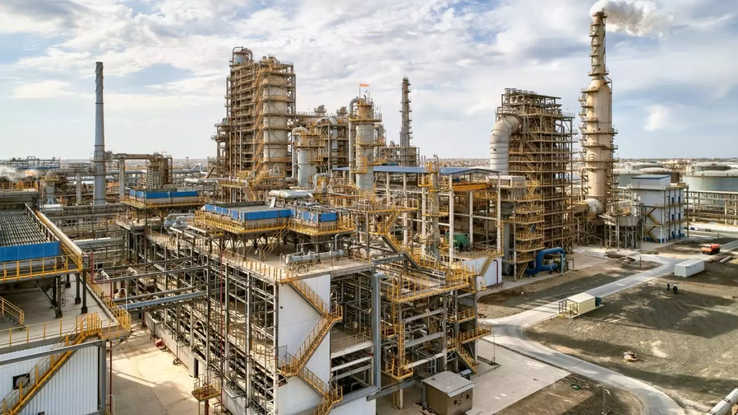 На шесть млн тенге оштрафовали Атырауский нефтеперерабатывающий завод
