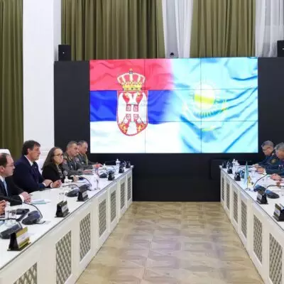 В Астане состоялась встреча министров обороны Казахстана и Сербии