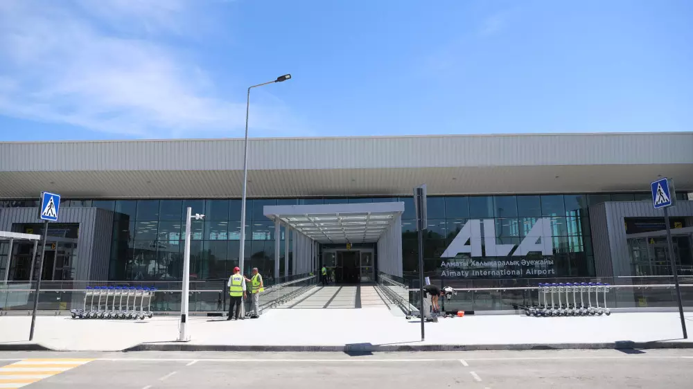 Переход на новый терминал для международных рейсов в Алматы