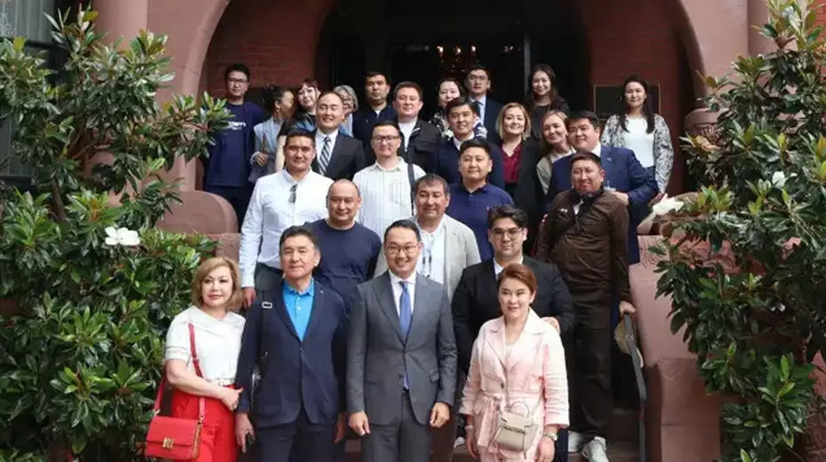 Казахстанские бизнесмены посетили Bloomberg, Google и Meta