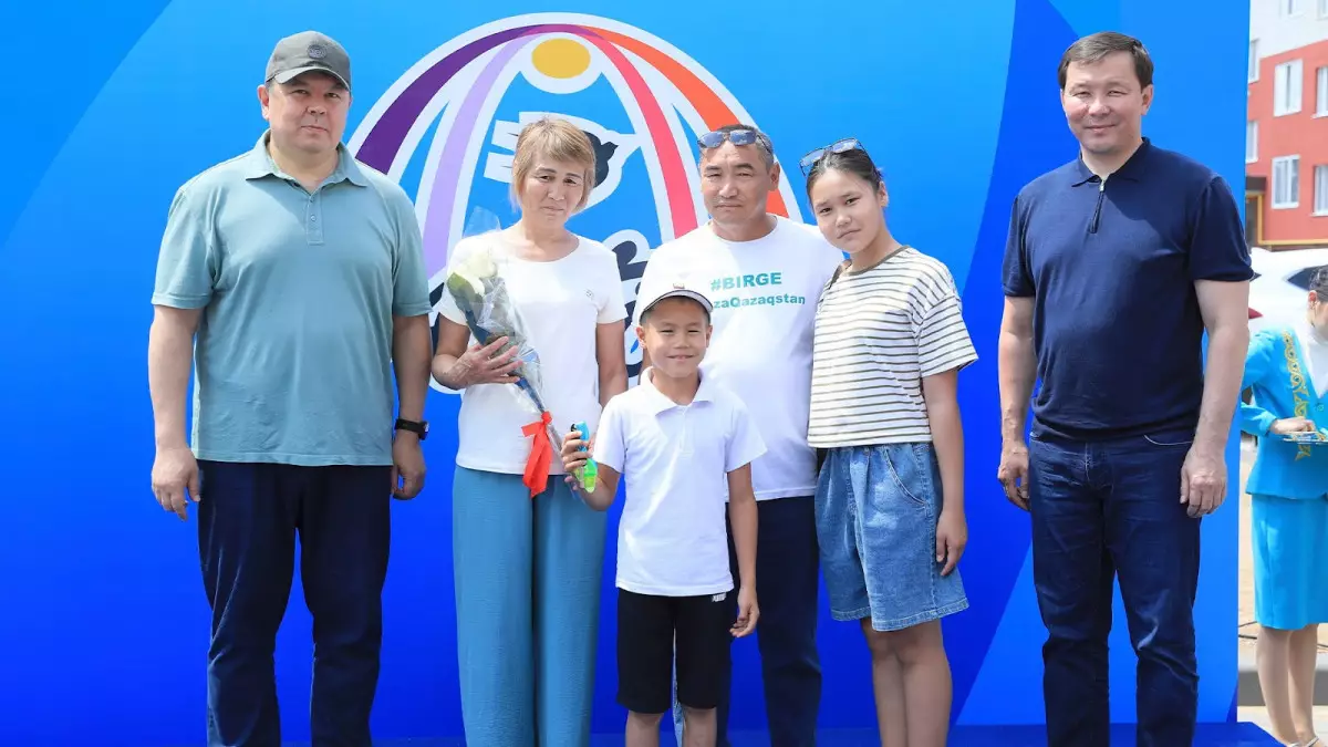 Вице-премьер Канат Бозумбаев посетил пострадавшие от паводков районы Актюбинской области