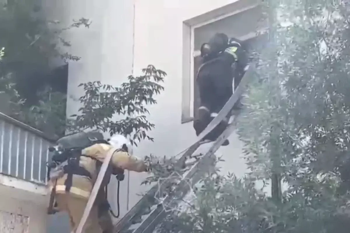 Пожар в бильярдном клубе Кызылорды: 18 человек эвакуировали