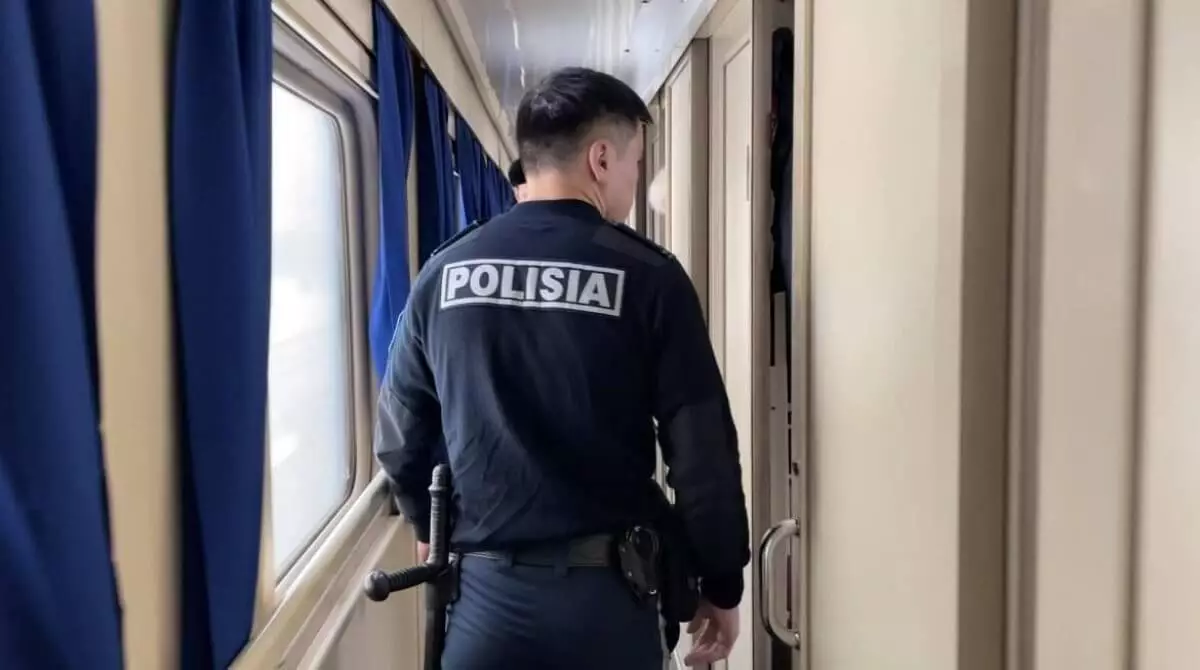 Пьяный пассажир повредил уборную в поезде Алматы – Астана