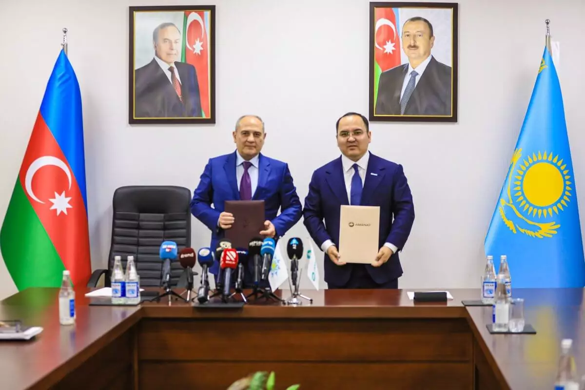 Партии AMANAT и «Ени Азербайджан» договорились о сотрудничестве