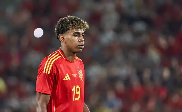 Испанец Ямаль стал самым молодым футболистом в истории Евро
