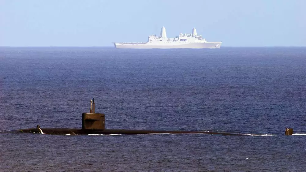 Американская подлодка и канадский корабль прибыли на Кубу вслед за российскими военными судами