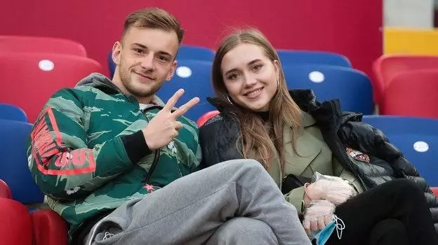 Елена Радионова и Константин Кучаев стали родителями