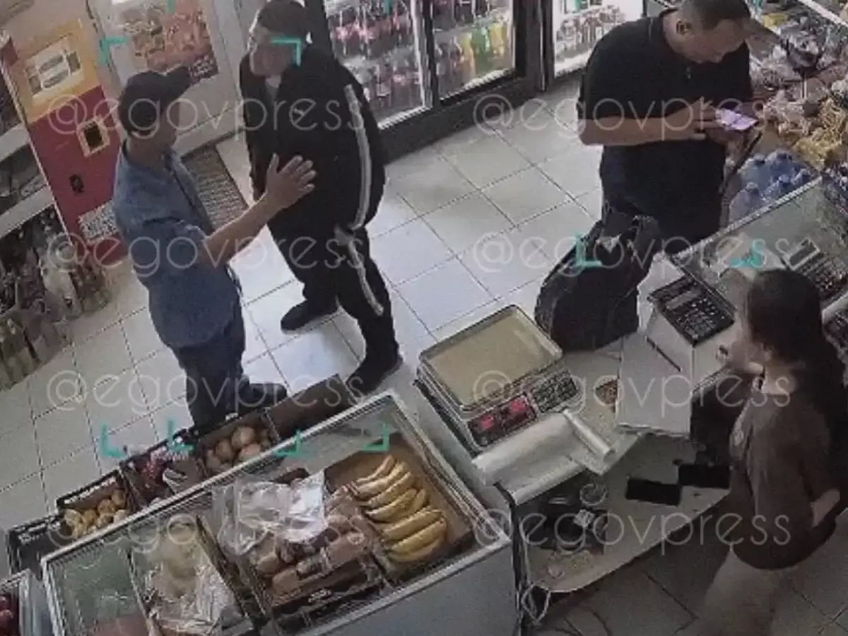 В Мангистау задержали мужчину за угрозы и кражу продуктов у предпринимателей