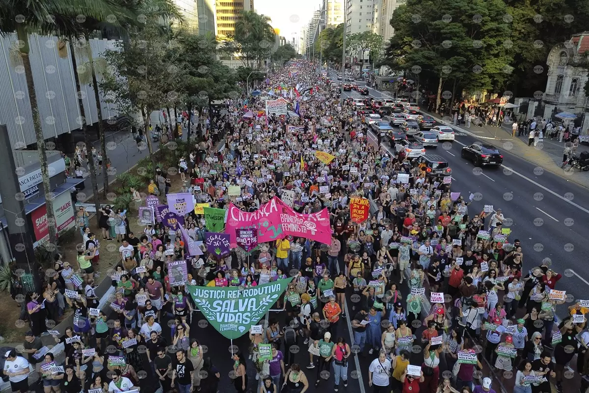 В Бразилии протестуют против законопроекта, приравнивающего поздние аборты к убийствам