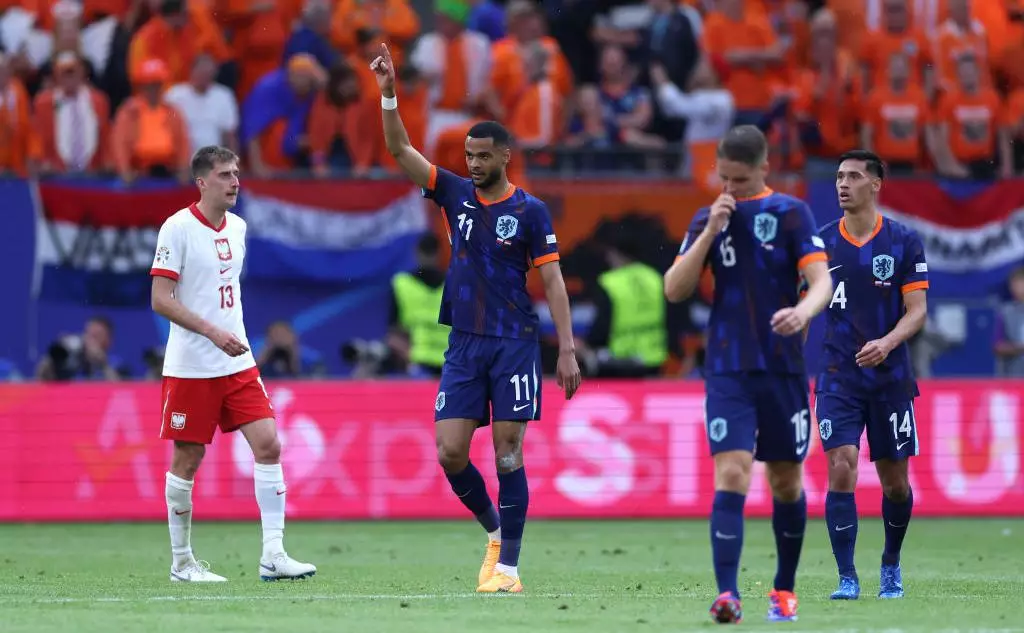 Нидерланды сравняли счет в матче с Польшей. Что происходит на Евро