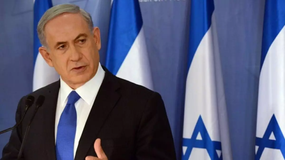 Нетаньяху распустил военный кабинет после ухода одного из лидеров оппозиции