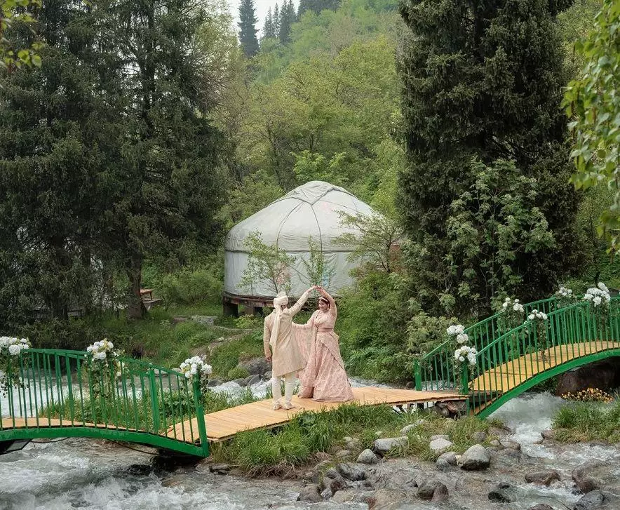 В Казахстане была проведена первая настоящая индийская свадьба