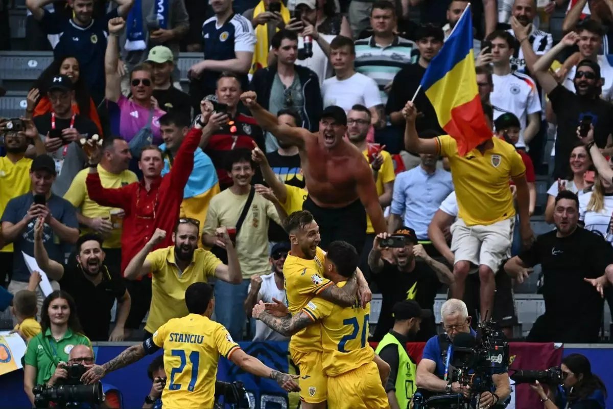 Болельщики вывесили флаг ДНР во время матча Евро-2024 Румыния — Украина