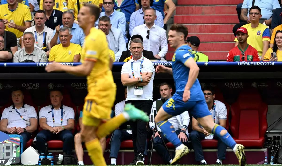 Игроки сборной Украины попросили тренера выйти из раздевалки после разгрома от Румынии