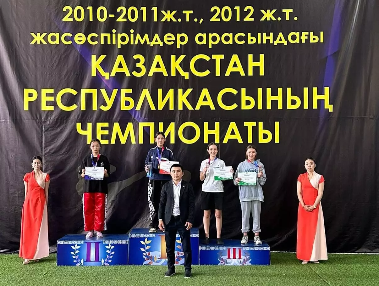 Кикбокстан Көкшетауда өткен ел біріншілігінде түркістандық спортшылар 9 медаль еншіледі