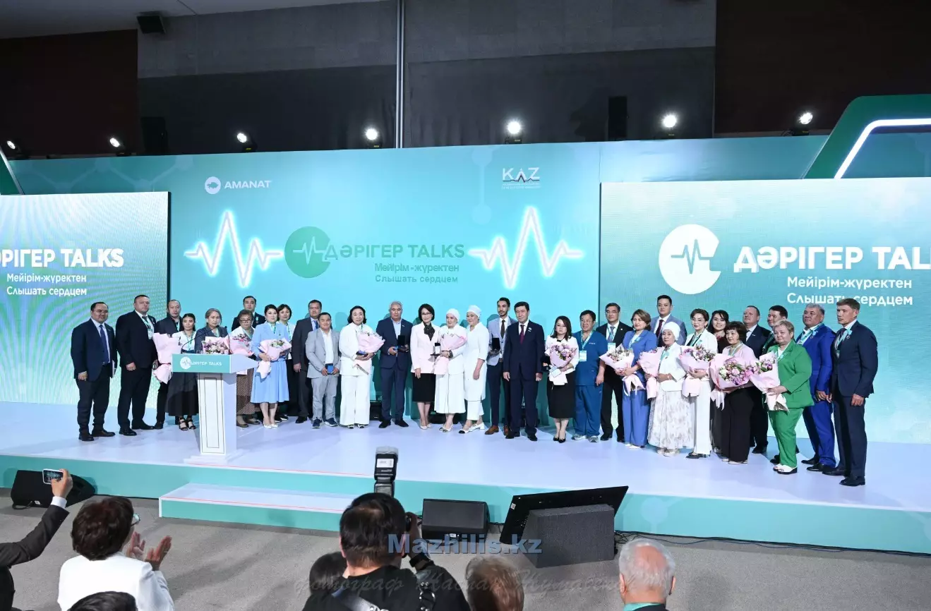 Дәрігер Talks: партия Amanat предложила необходимые меры поддержки медицинского сообщества