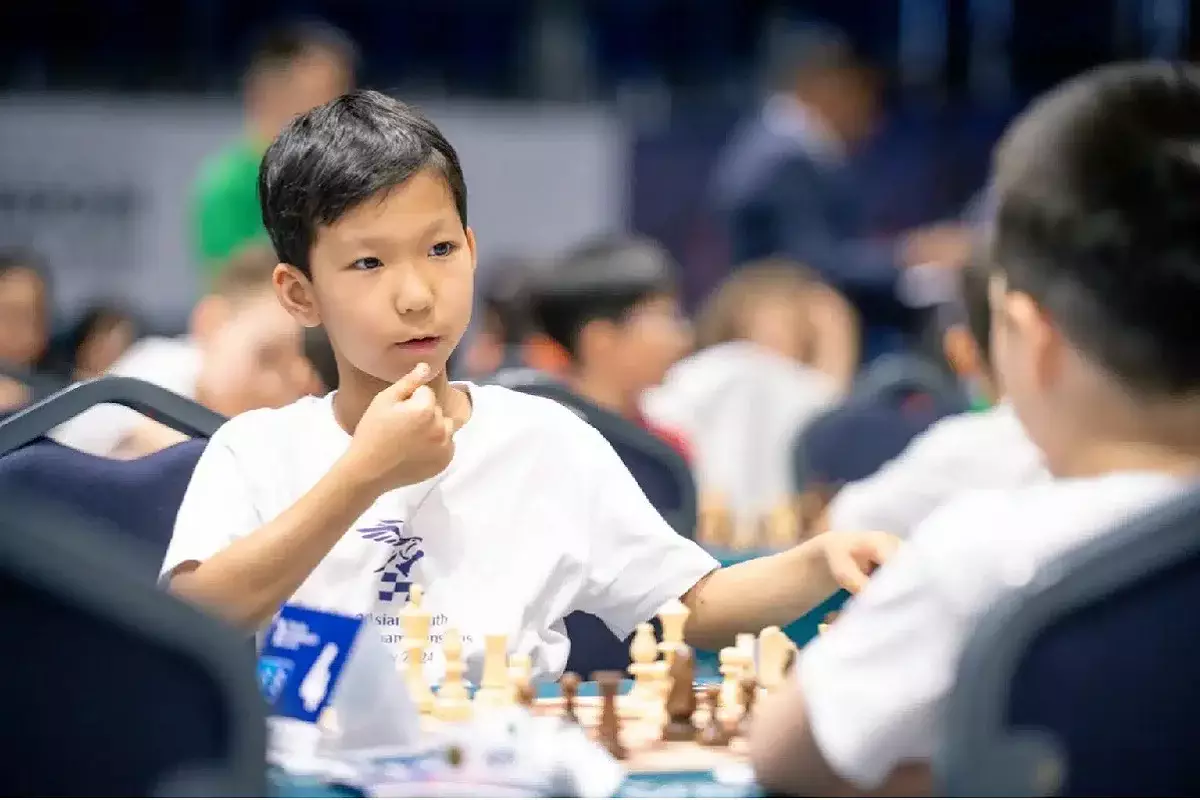 Юный казахстанец стал чемпионом Азии по шахматам до 8 лет