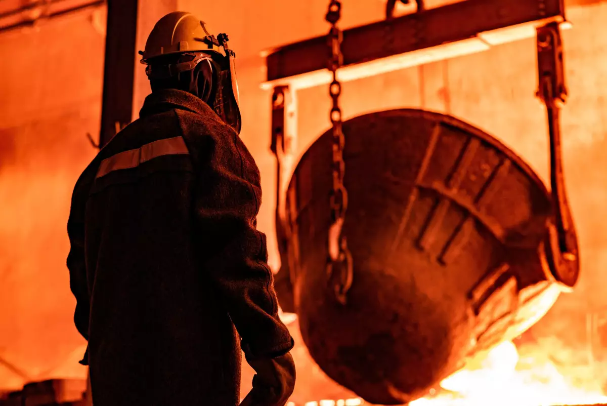 Пять работников Актюбинского завода ферросплавов получили ожоги