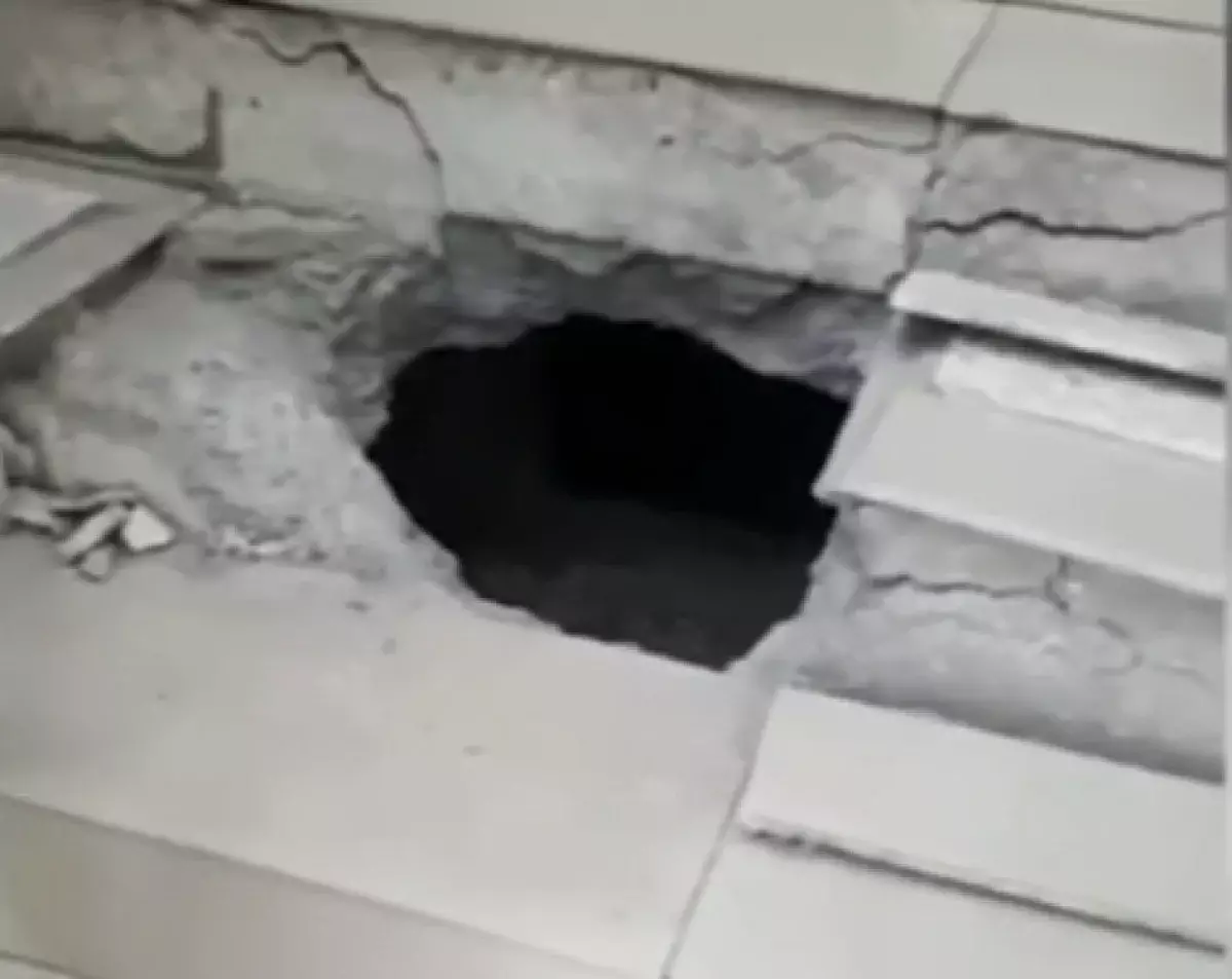 Осуждены воры, прокопавшие туннель в ювелирный магазин в Степногорске