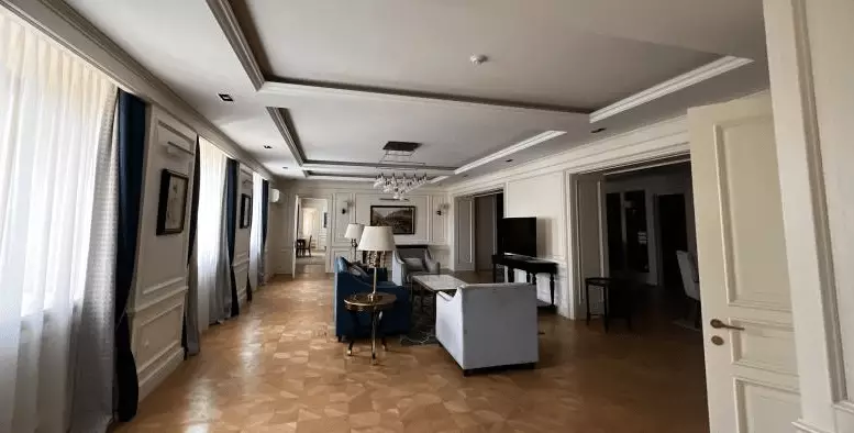 Бывшую «резиденцию» Назарбаева и дом Даниала Ахметова продают под гостиницу