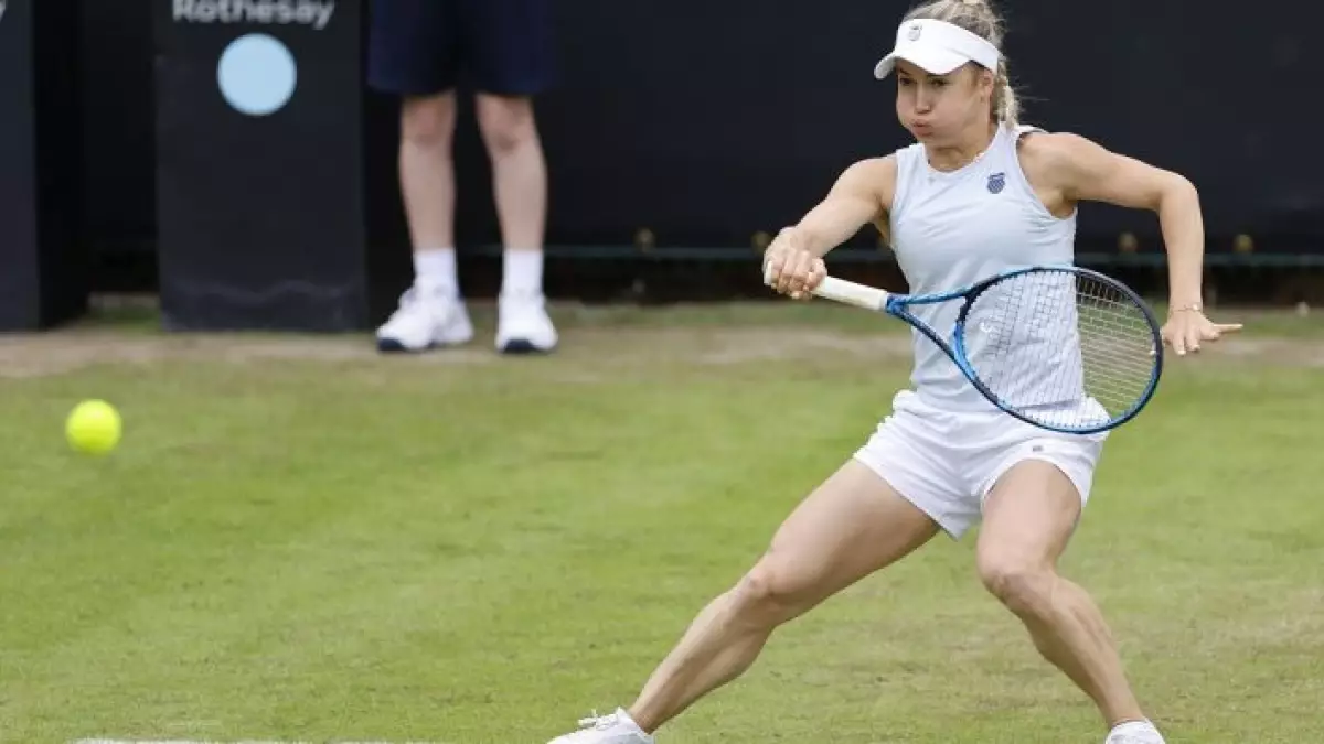 Казахстанская теннисистка вышла в 1/4 финала турнира в Великобритании
