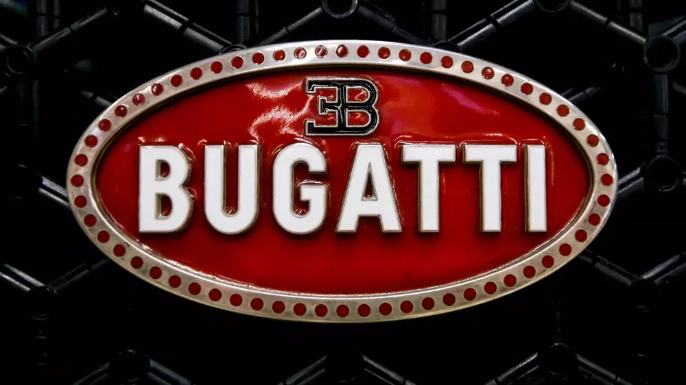 Bugatti продолжает восхищать мощью: представлен новый гиперкар