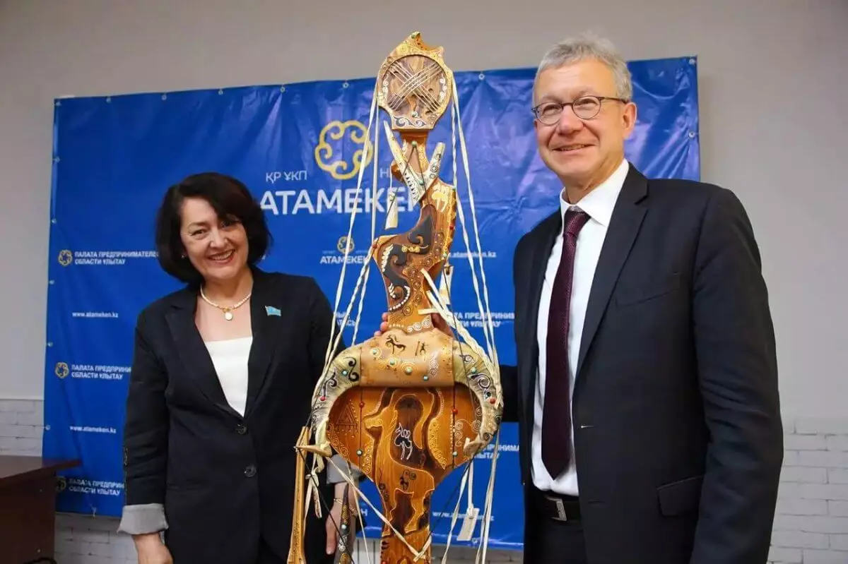 Посол США в Казахстане встретился с представителями палаты предпринимателей области Улытау