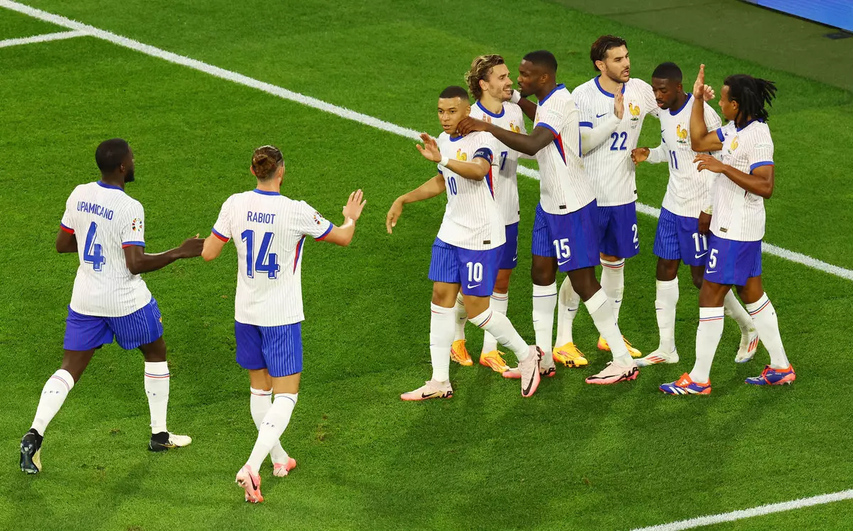 Нидерланды — Франция: началась трансляция матча Евро-2024