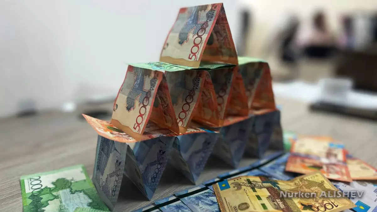 Жертвами финансовых пирамид в Туркестанской области стали более 2 тысяч человек