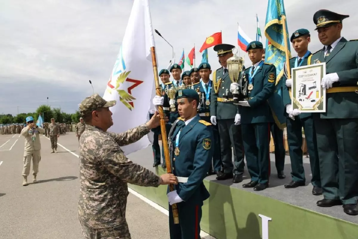 В Алматы подвели итоги X Международного военно-патриотического сбора молодежи "Айбын"